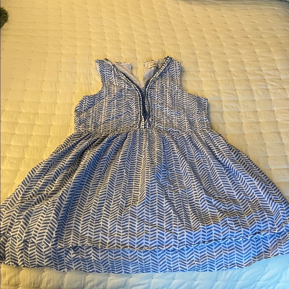 Vineyard Vines Blue and White Textured Top